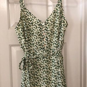Women’s Sun Dress with daisies, only worn once.